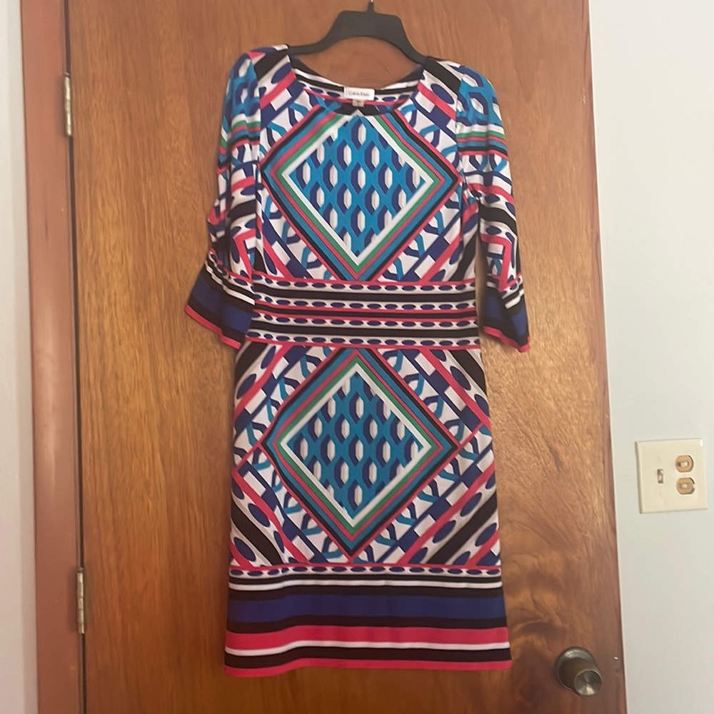 Fun colors. 3/4 sleeves.